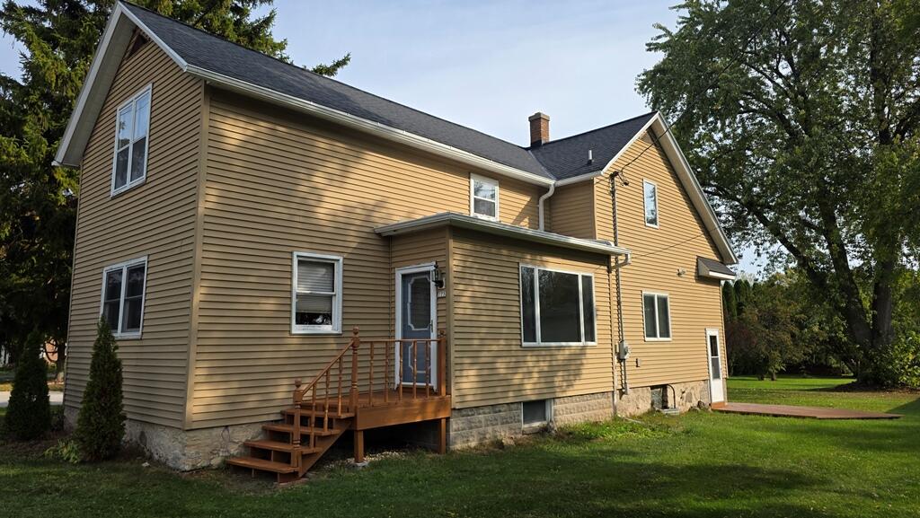 775 Westview Street Cleveland, WI 53015 - Photo 27 of 38 Side of Home