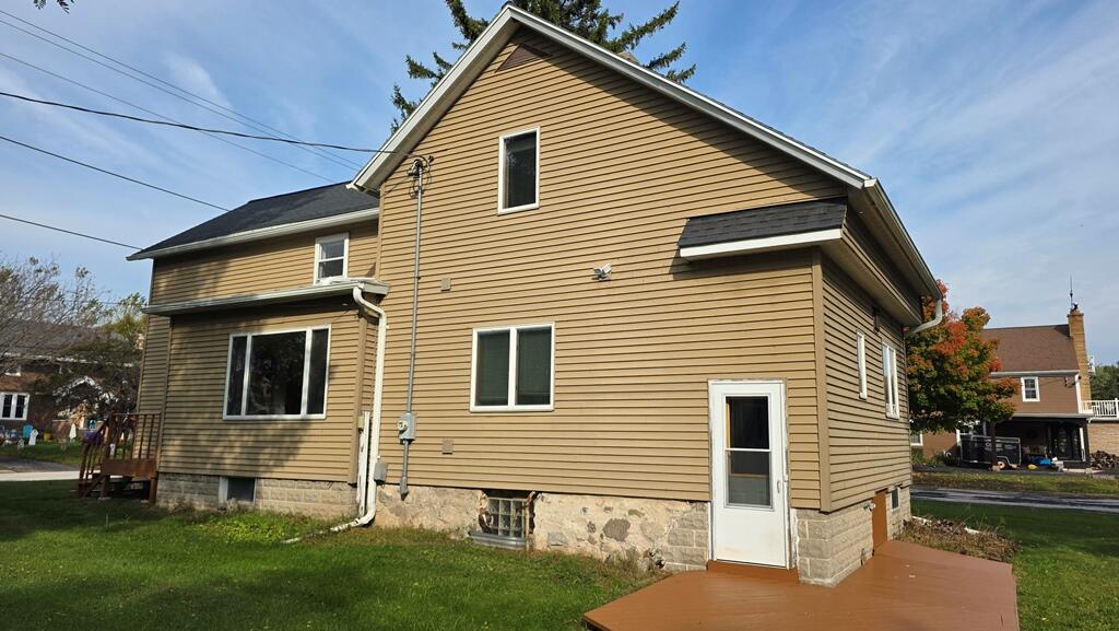 775 Westview Street Cleveland, WI 53015 - Photo 28 of 38 Side of Home