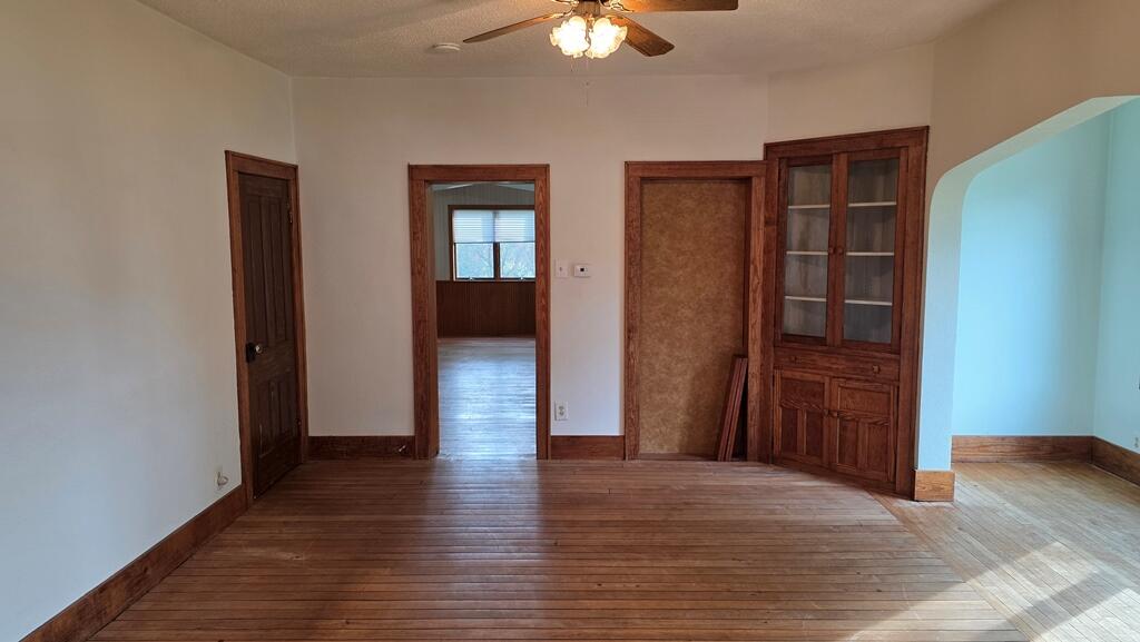 775 Westview Street Cleveland, WI 53015 - Photo 6 of 38 Dining Room