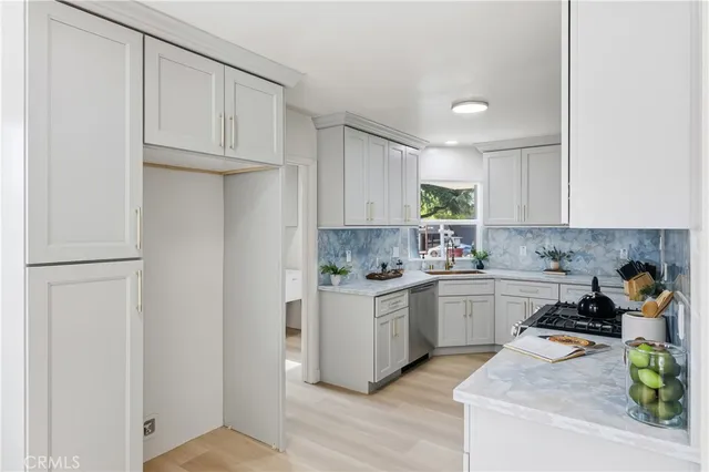 $1,350,000 | 3328 North Verdugo Road, Glendale, CA 91208