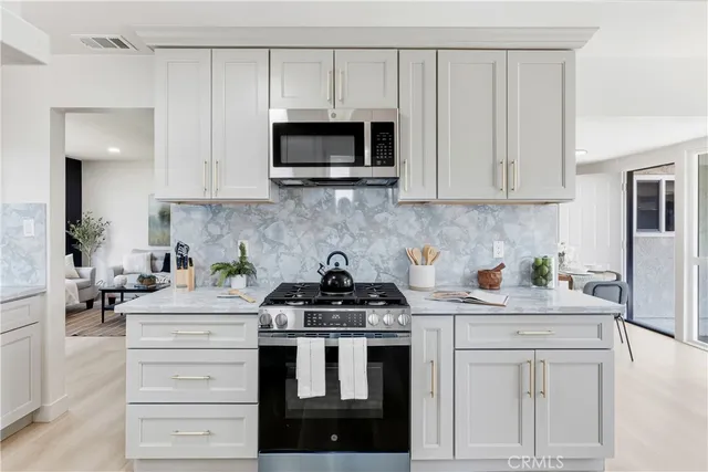 $1,350,000 | 3328 North Verdugo Road, Glendale, CA 91208