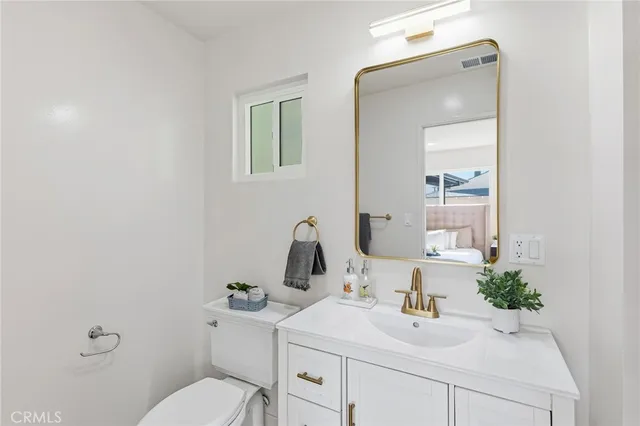 $1,350,000 | 3328 North Verdugo Road, Glendale, CA 91208