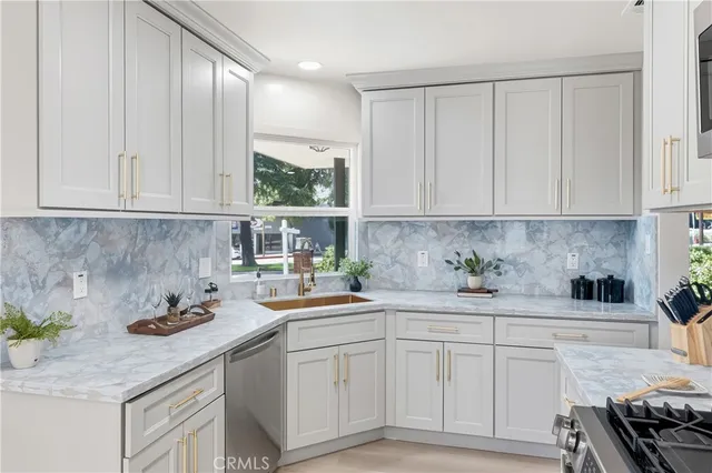 $1,350,000 | 3328 North Verdugo Road, Glendale, CA 91208