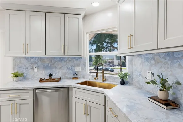 $1,350,000 | 3328 North Verdugo Road, Glendale, CA 91208