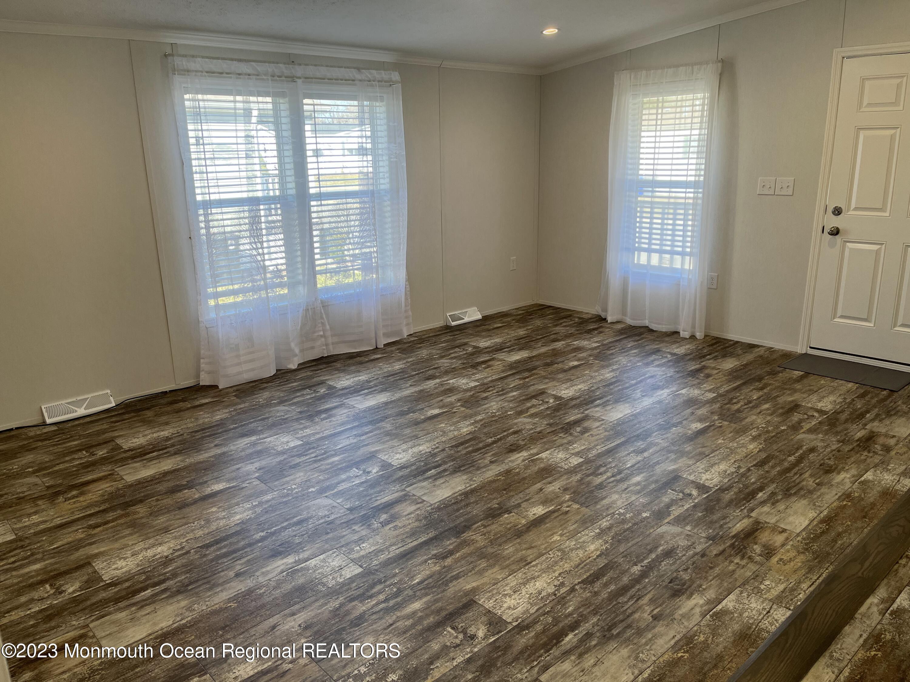 5 Easy Street Freehold, NJ 07728 - Photo 8 of 38 Living Room