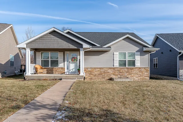 $360,000 | 1564 Olde Brandy Lane, Davenport, IA 52807