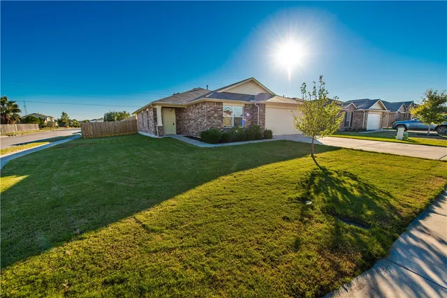$1,795 | 322 Foxglove Drive, Hutto, TX 78634