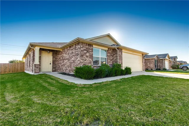 $1,795 | 322 Foxglove Drive, Hutto, TX 78634
