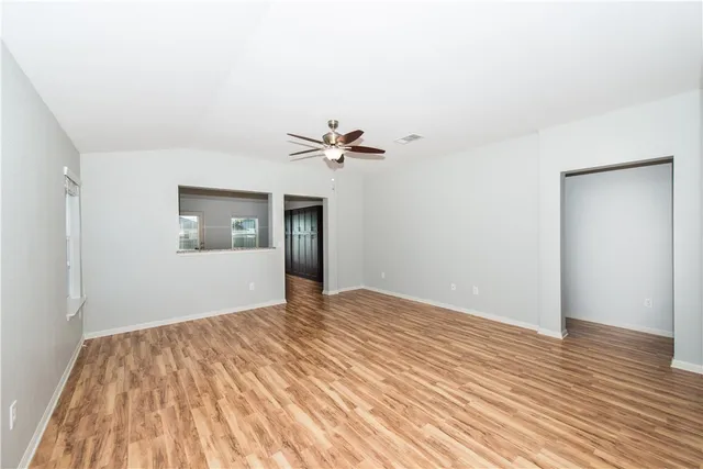 $1,795 | 322 Foxglove Drive, Hutto, TX 78634