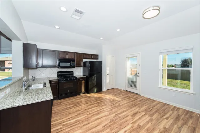 $1,795 | 322 Foxglove Drive, Hutto, TX 78634