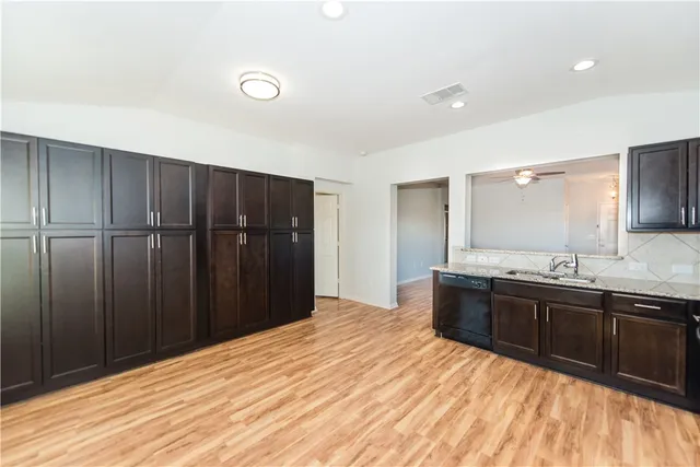 $1,795 | 322 Foxglove Drive, Hutto, TX 78634