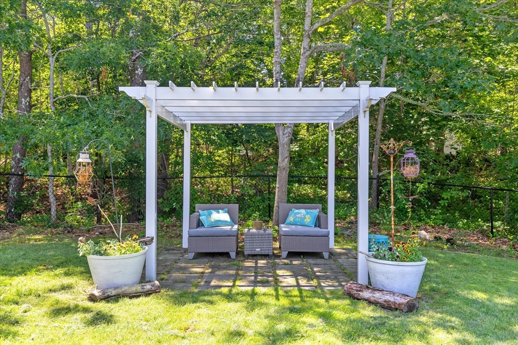 139 Fuller Road Barnstable, MA 02632 - Photo 26 of 31 Gallery Image 26