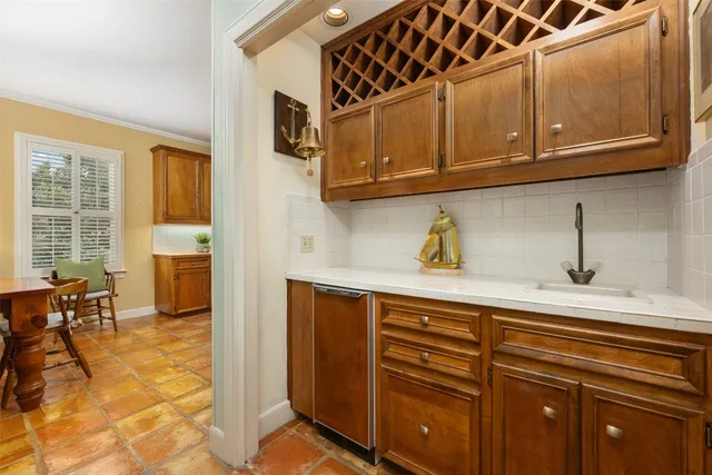 $1,175,000 | 52 Club Estates Parkway, The Hills, TX 78738