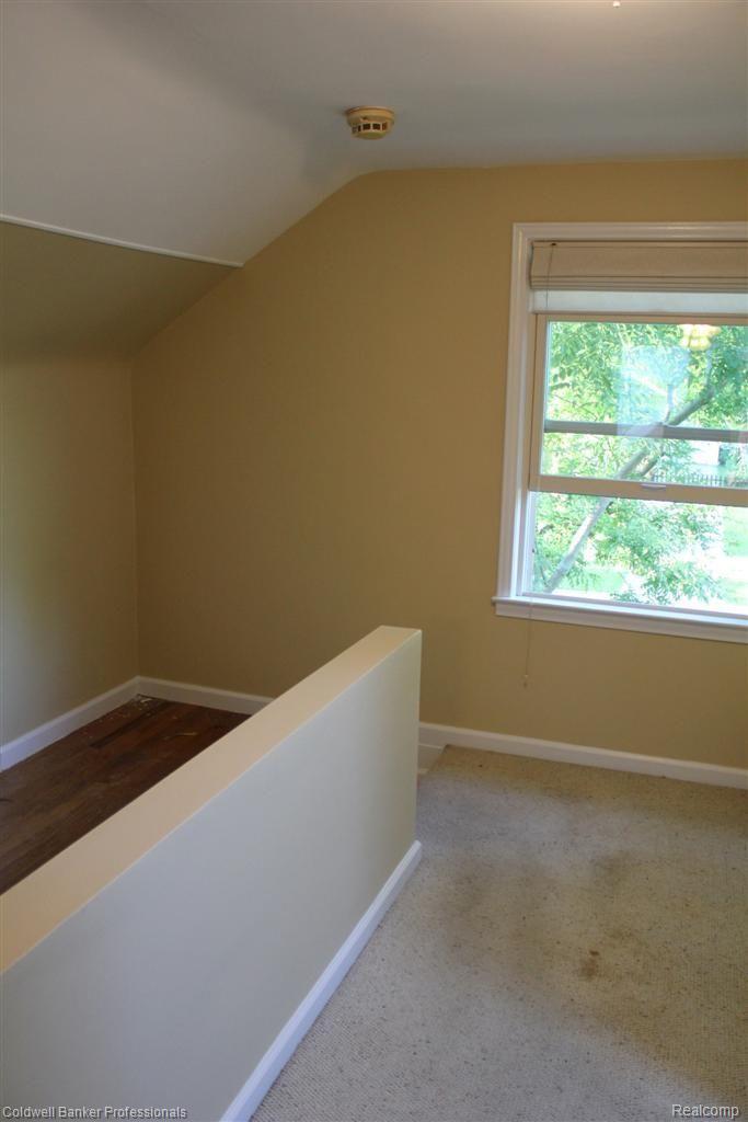 1851 Mansfield Road Birmingham, MI 48009 - Photo 10 of 18 Master LandingVERT