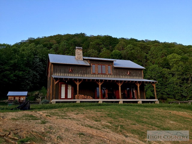 2678 Dark Ridge Road Elk Park, NC 28622 - Photo 33 of 44
