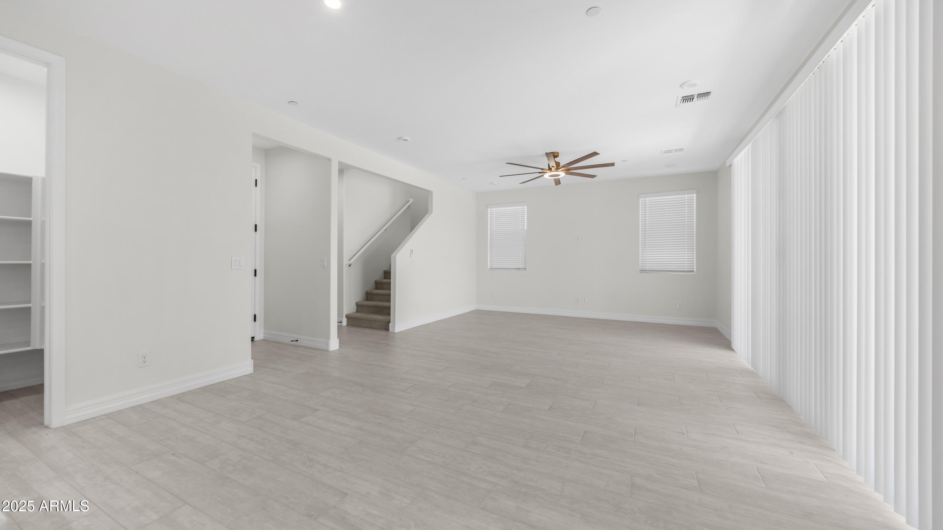 13359 West Eagle Feather Road Peoria, AZ 85383 - Photo 13 of 33 a view of an empty room