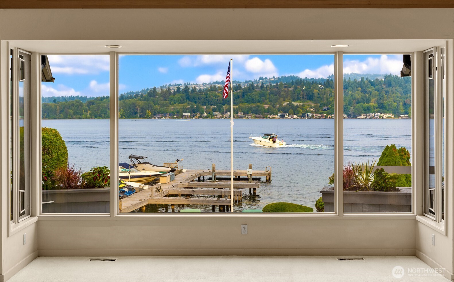 4802 East Mercer Way Mercer Island, WA 98040 - Photo 24 of 33