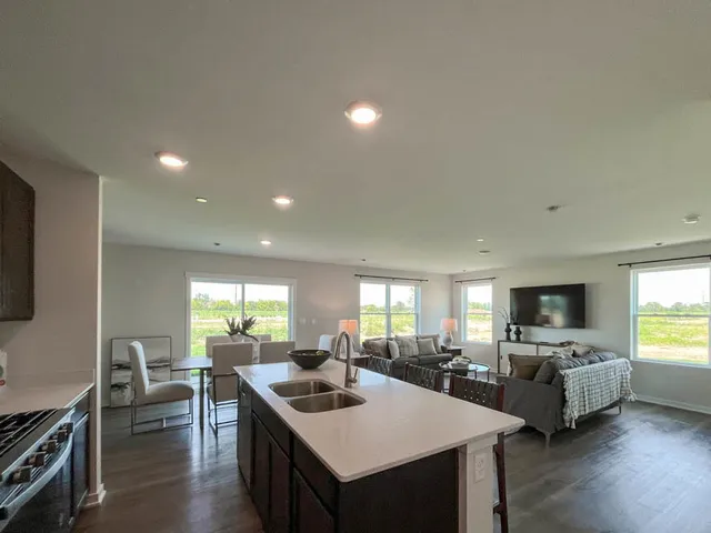 $349,990 | 3538 Richardson Circle, Yorkville, IL 60560