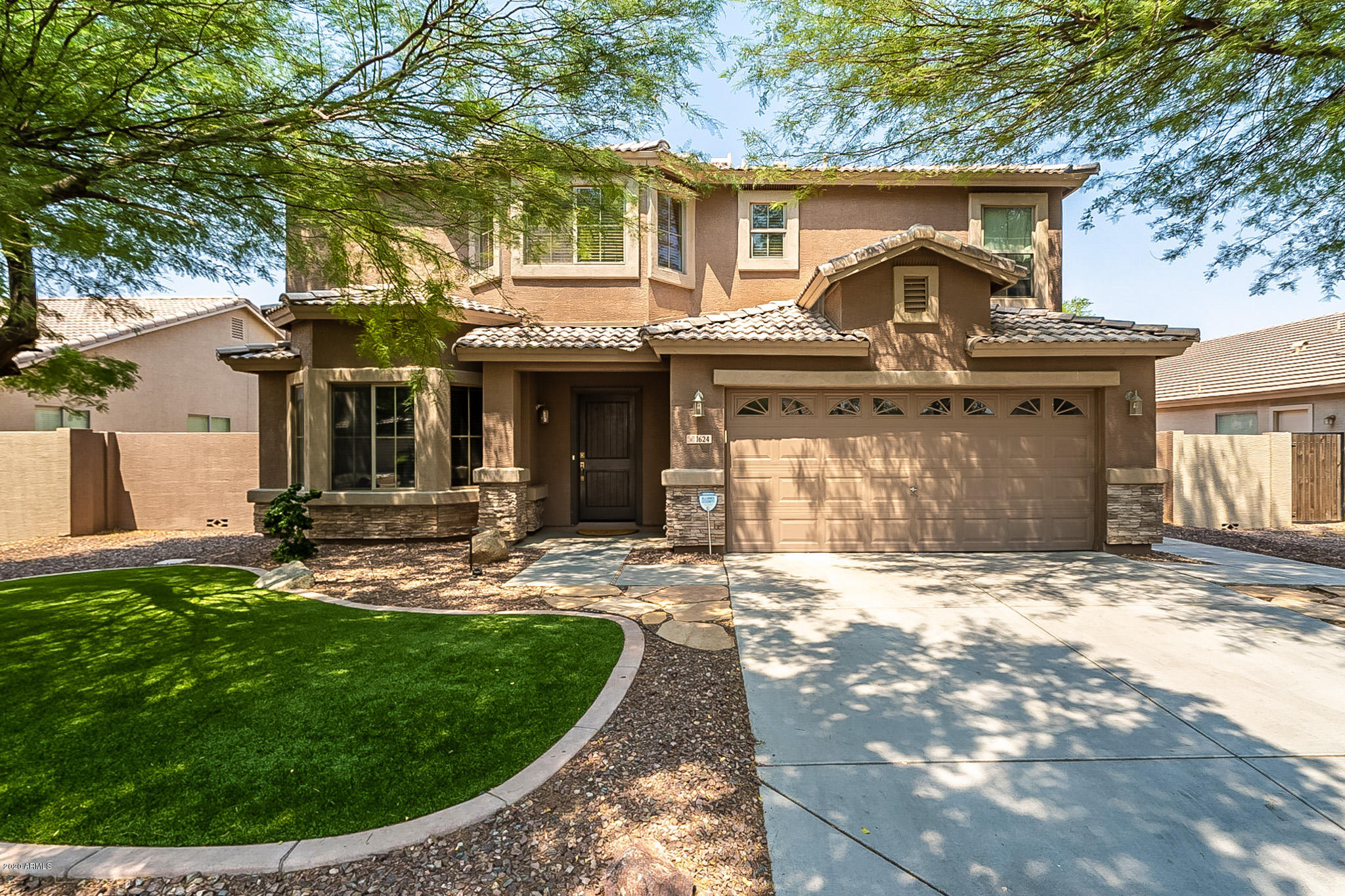 1624 East Beverly Road Phoenix, AZ 85042 - Photo 1 of 32 Front