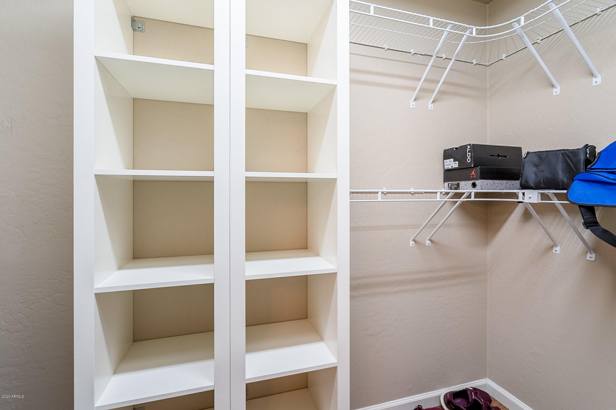 1624 East Beverly Road Phoenix, AZ 85042 - Photo 21 of 32 Master closet