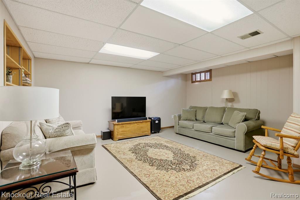 239 Churchgrove Road Frankenmuth, MI 48734 - Photo 32 of 45