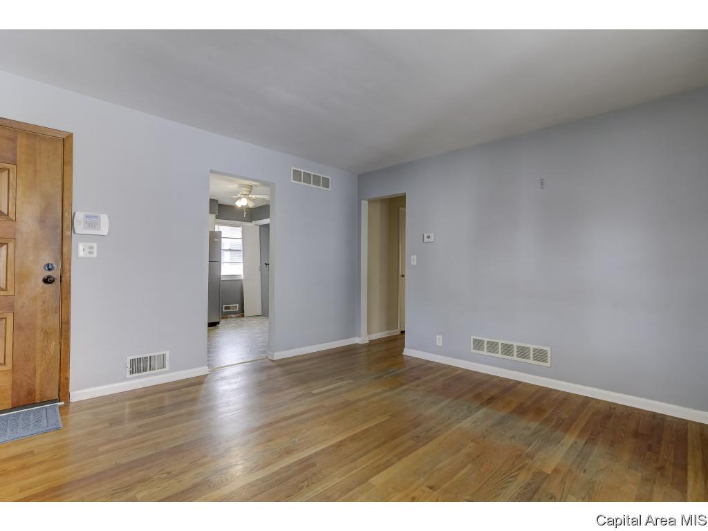2101 North 22nd Street Springfield, IL 62702 - Photo 2 of 36
