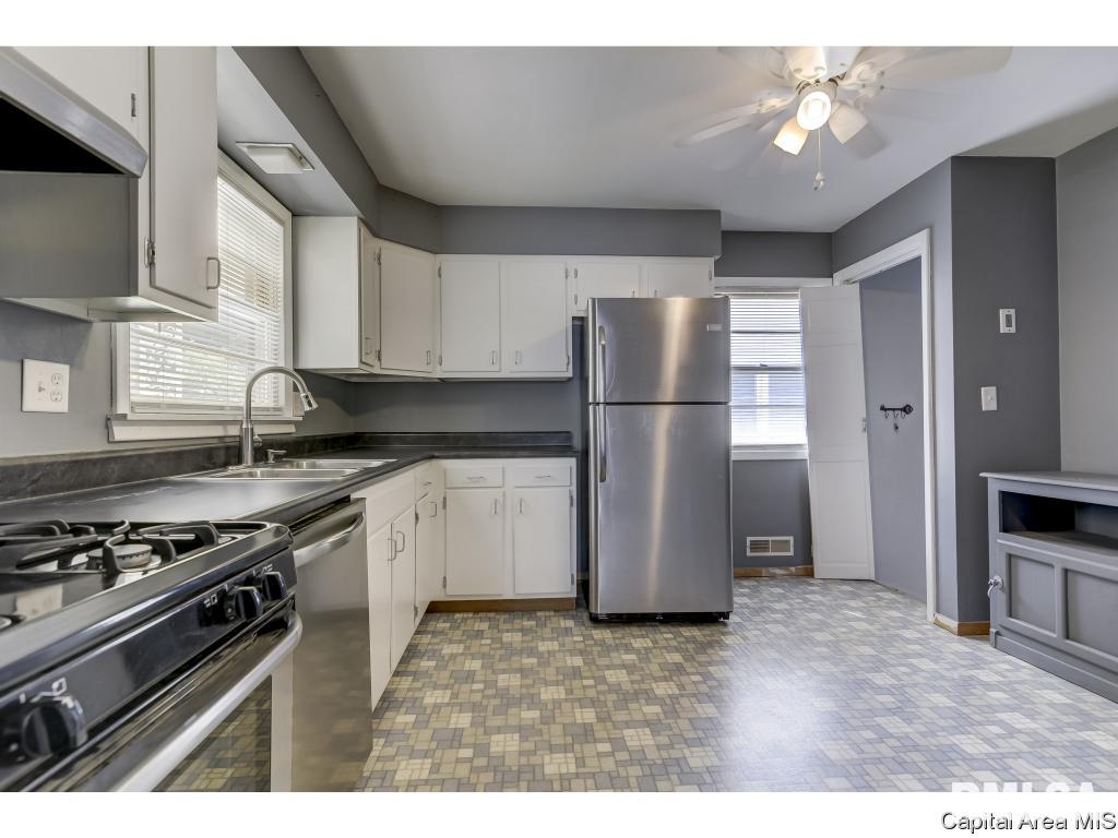 2101 North 22nd Street Springfield, IL 62702 - Photo 6 of 36