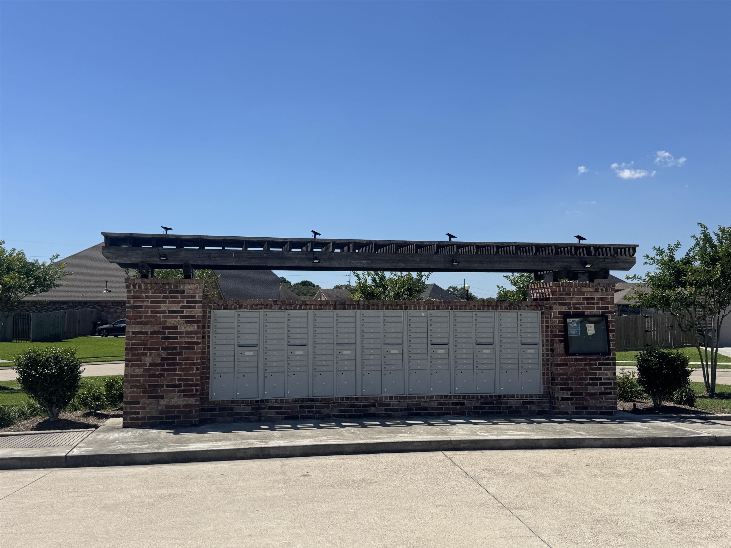 5000 Augusta Drive Groves, TX 77619 - Photo 2 of 3 a view of a terrace