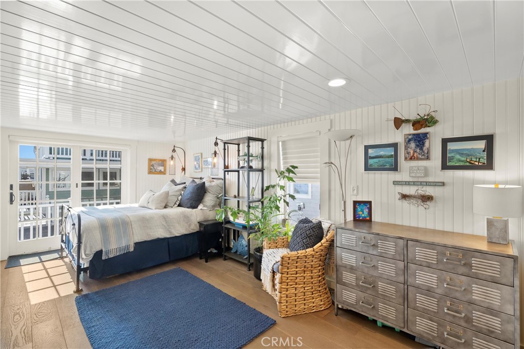 60 Beach Drive Newport Beach, CA 92663 - Photo 23 of 43