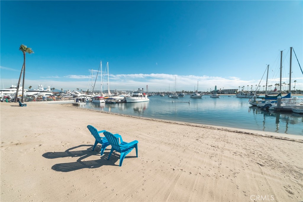 60 Beach Drive Newport Beach, CA 92663 - Photo 34 of 43