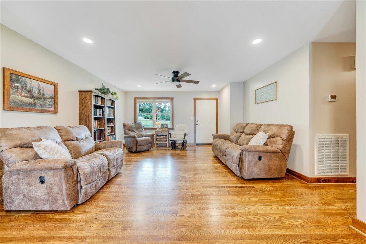 363 Farmington Road Hardy, VA 24101 - Photo 7 of 73 07-MIB00933
