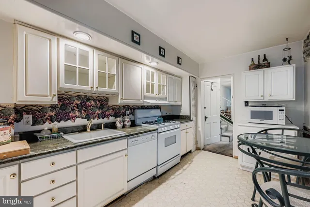 $199,950 | 813 South Luzerne Avenue, Baltimore, MD 21224