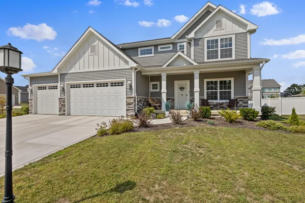 $789,900 | 2207 Mary Lane, Valparaiso, IN 46383
