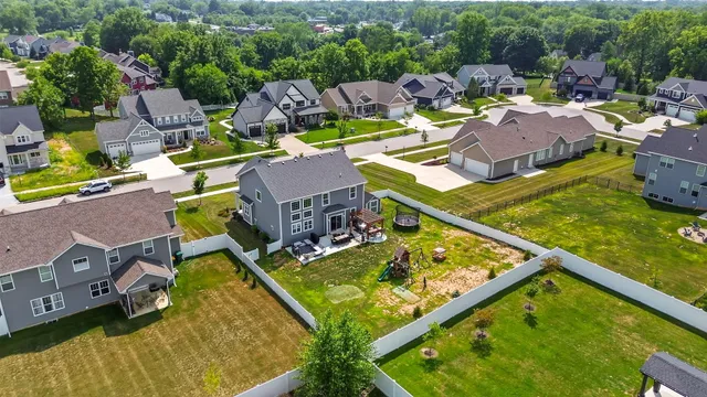 $789,900 | 2207 Mary Lane, Valparaiso, IN 46383