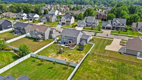 $789,900 | 2207 Mary Lane, Valparaiso, IN 46383