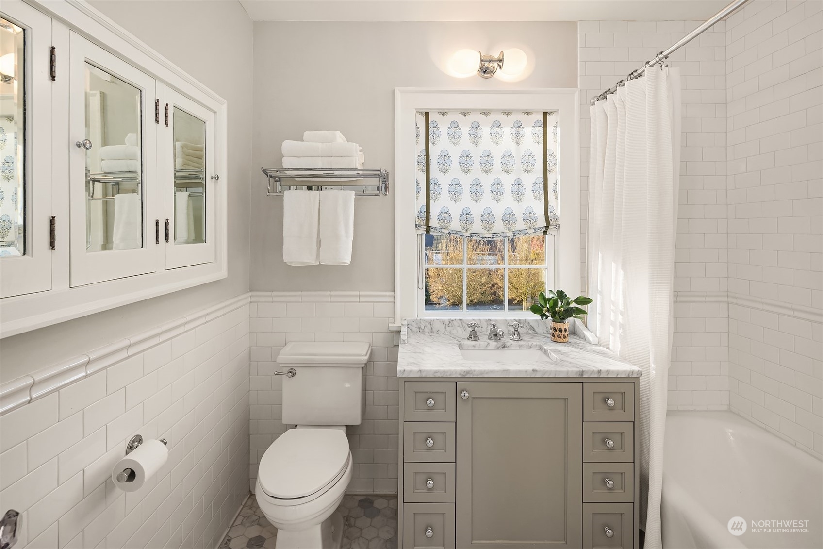 3114 Mt Rainier Drive South Seattle, WA 98144 - Photo 24 of 40