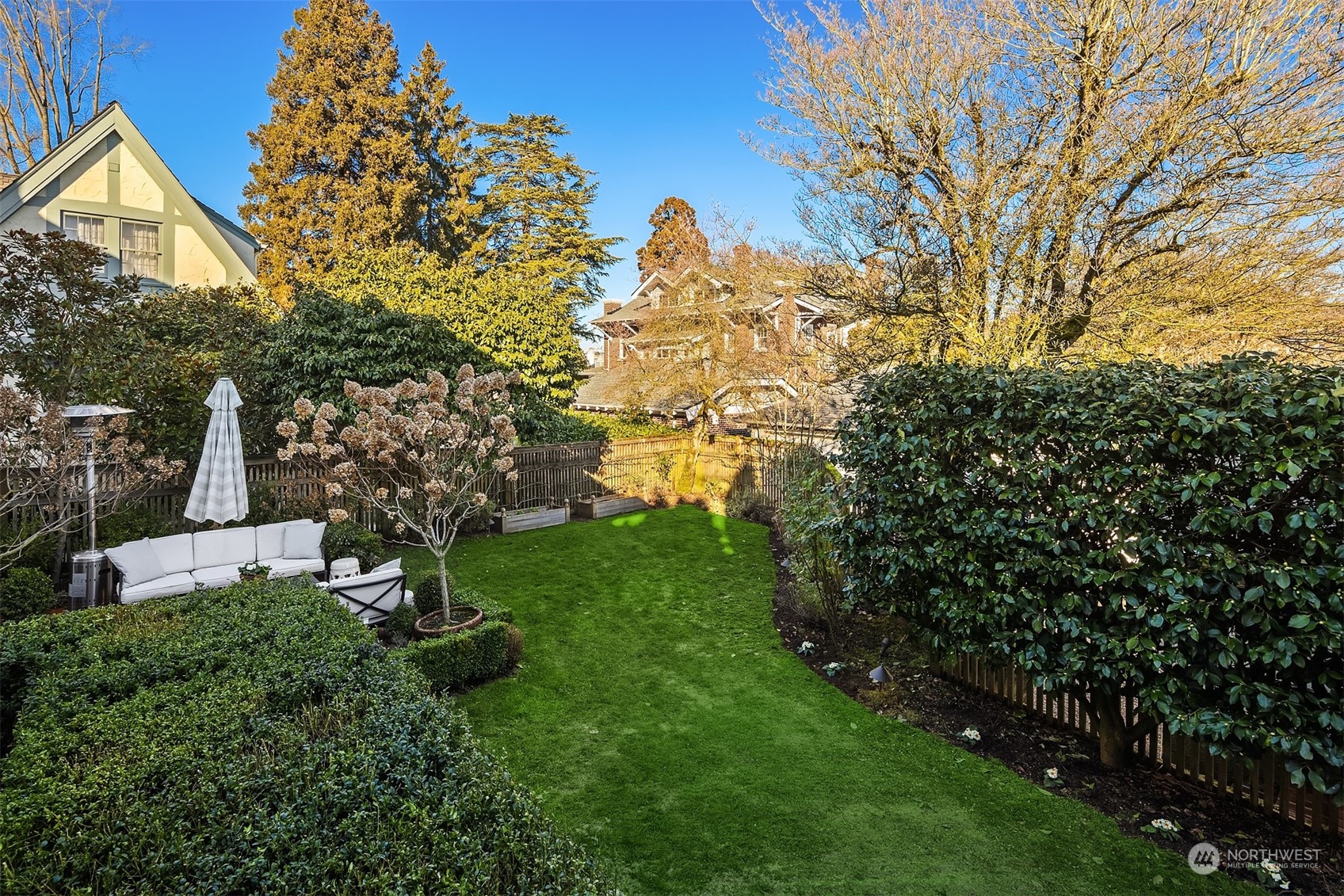 3114 Mt Rainier Drive South Seattle, WA 98144 - Photo 35 of 40