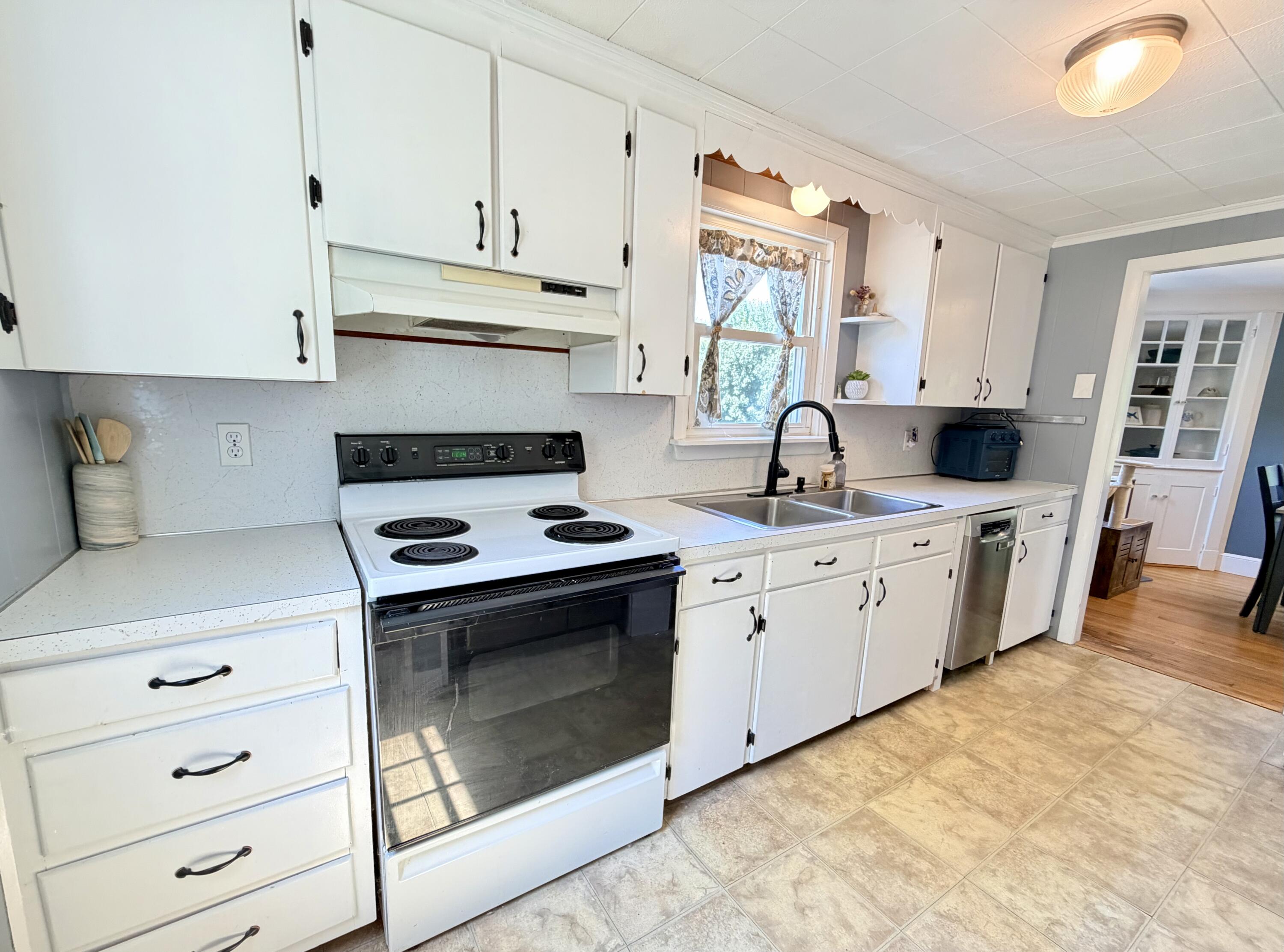 14 Castine Avenue Portland, ME 04103 - Photo 17 of 37 IMG_0268