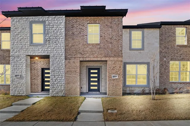 $2,400 | 4319 Fayetteville Avenue, Rowlett, TX 75089