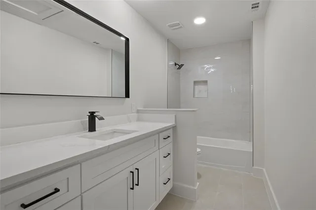 $2,400 | 4319 Fayetteville Avenue, Rowlett, TX 75089