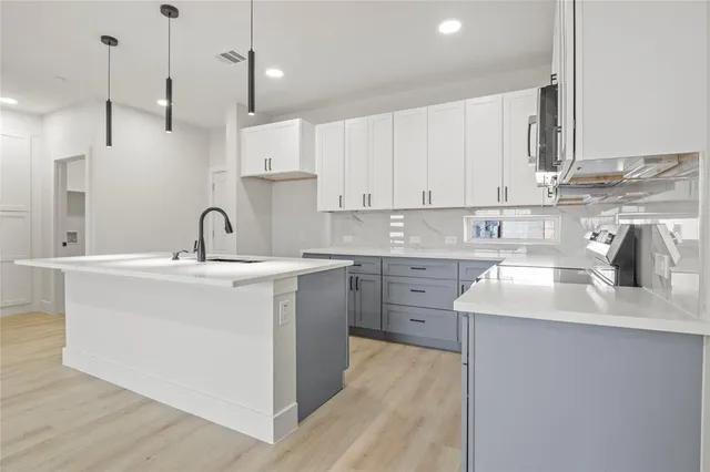 $2,400 | 4319 Fayetteville Avenue, Rowlett, TX 75089