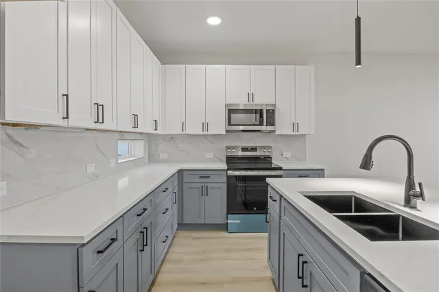 $2,400 | 4319 Fayetteville Avenue, Rowlett, TX 75089