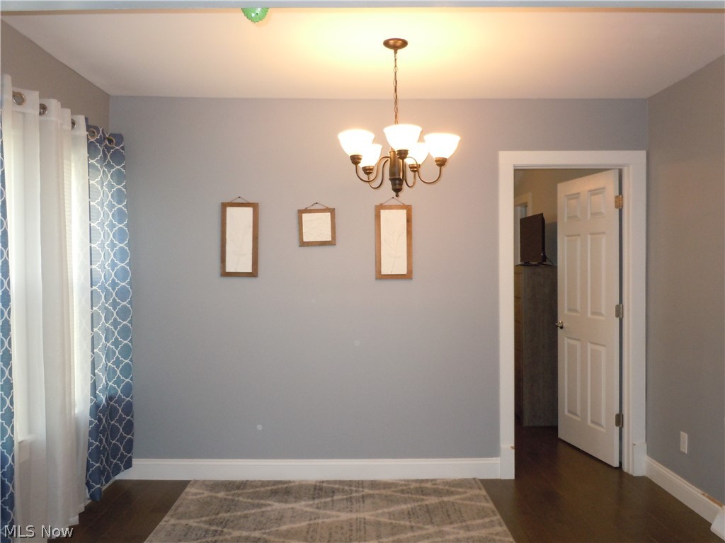 1135 Lander Road Cleveland, OH 44124 - Photo 3 of 19