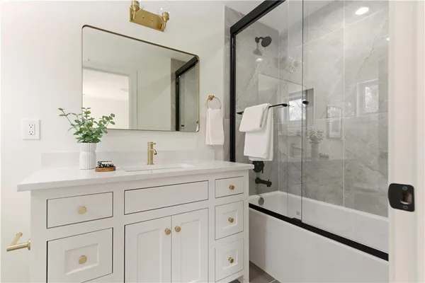 $1,375,000 | 5311 West 71st Terrace, Prairie Village, KS 66208