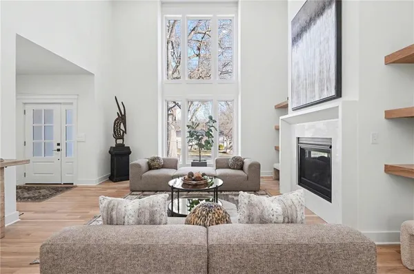$1,375,000 | 5311 West 71st Terrace, Prairie Village, KS 66208