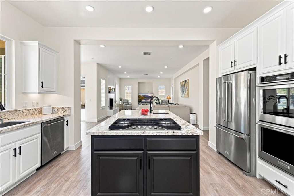 3086 Crystal Ridge Lane Colton, CA 92324 - Photo 20 of 75 Kitchen island