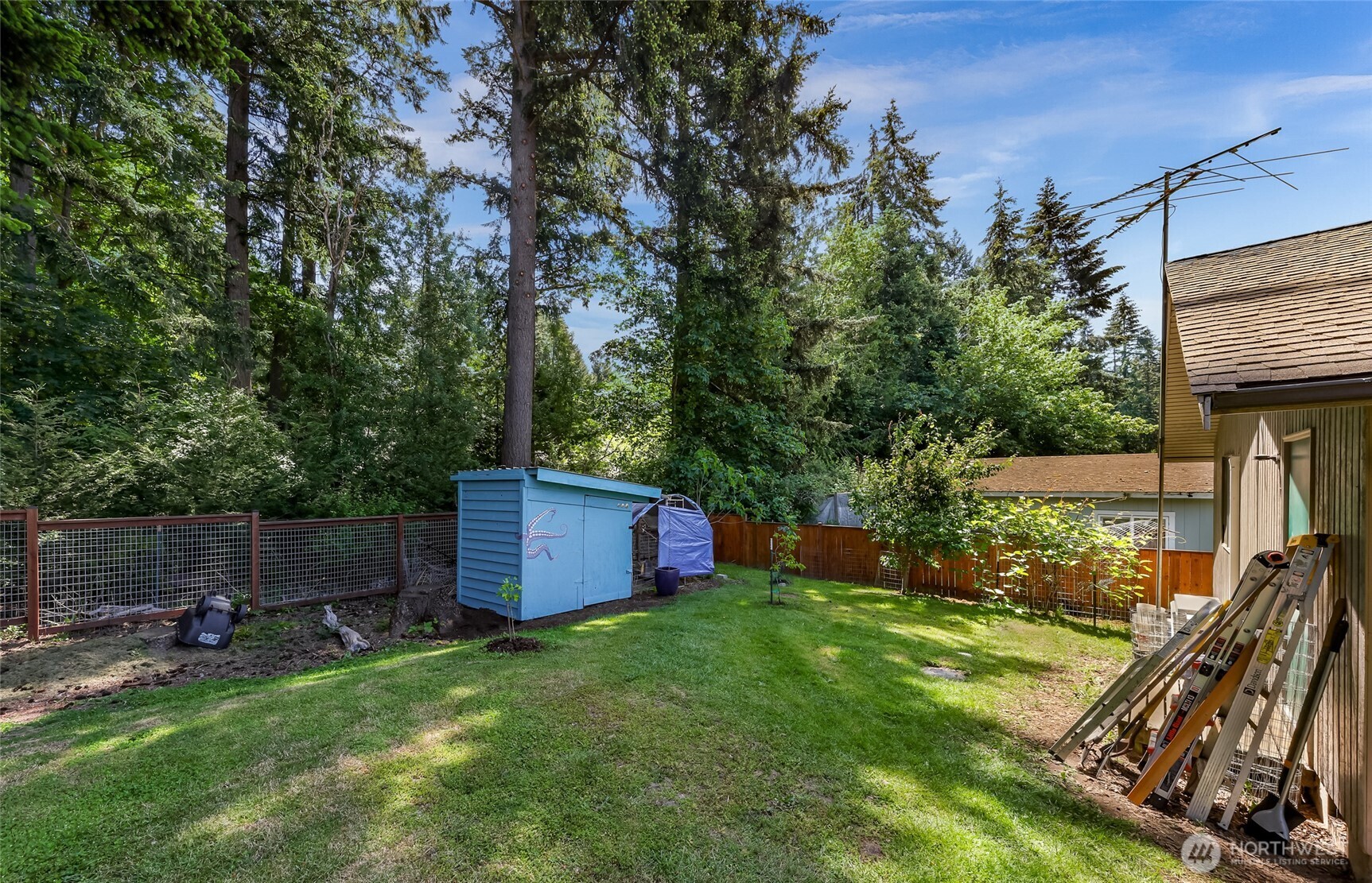 6465 Haven Way Clinton, WA 98236 - Photo 18 of 27