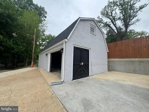 $739,000 | 1116 34th Street Southeast, Washington, DC 20019