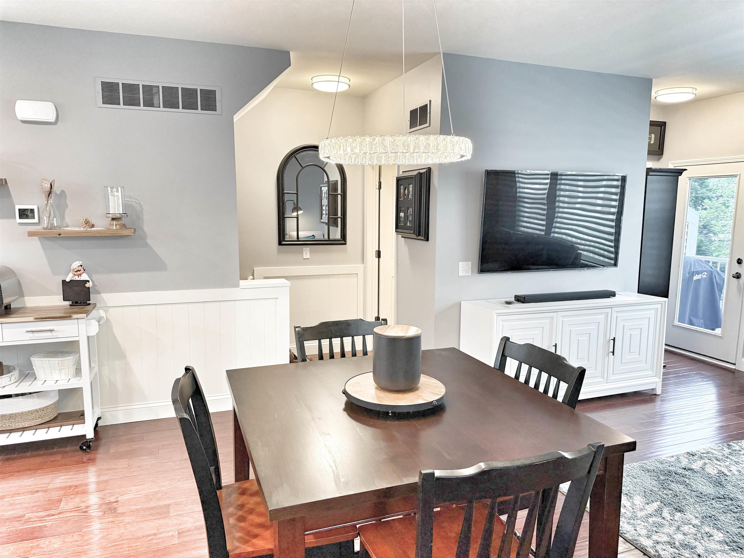 3084 Kilmer Avenue Troy, MI 48083 - Photo 11 of 40 50211903-539B145A-43A8-4591-98E5-0A83F4F33644.JPG