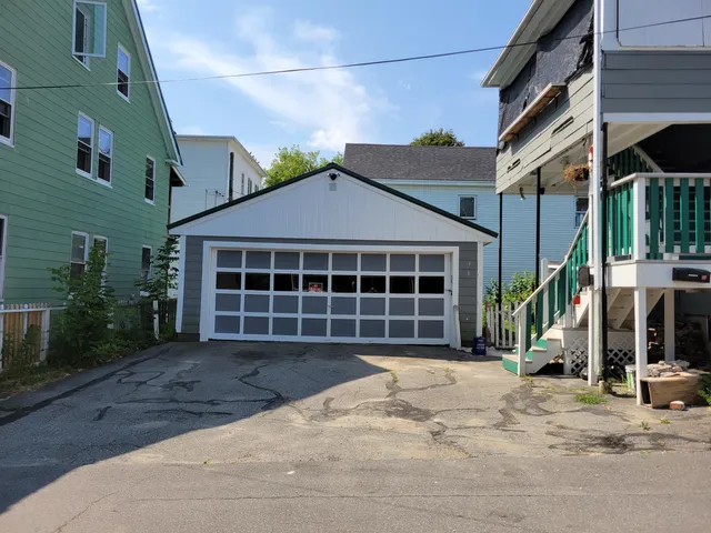 $298,000 | 25 Washington Street, Augusta, ME 04330
